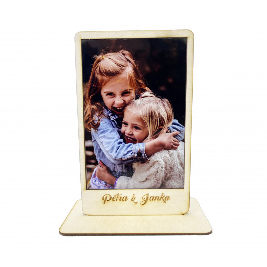 Farebná fotografia vytlačená na kovovej platničke v drevenom rámčeku